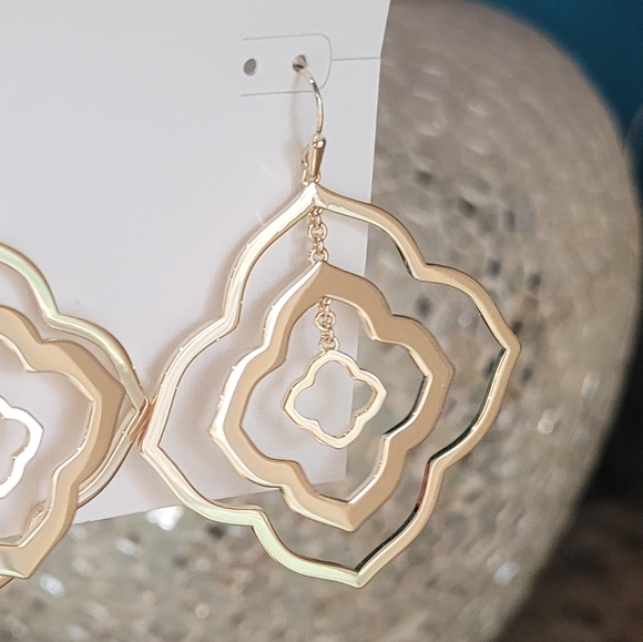 Rare Kendra Scott Gold Logo Statement Earrings - Picture 5 of 12